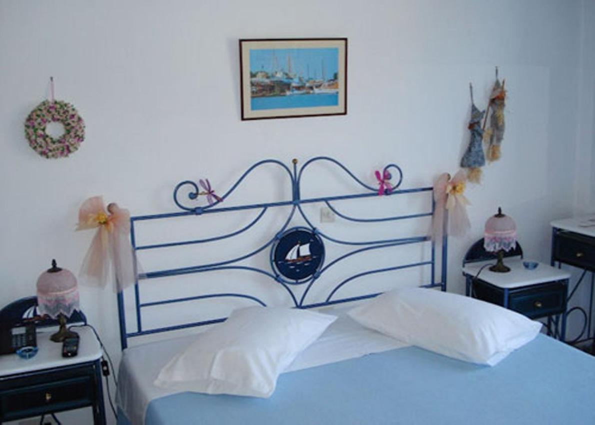 Meltemi Aparthotel Batsi  Bagian luar foto