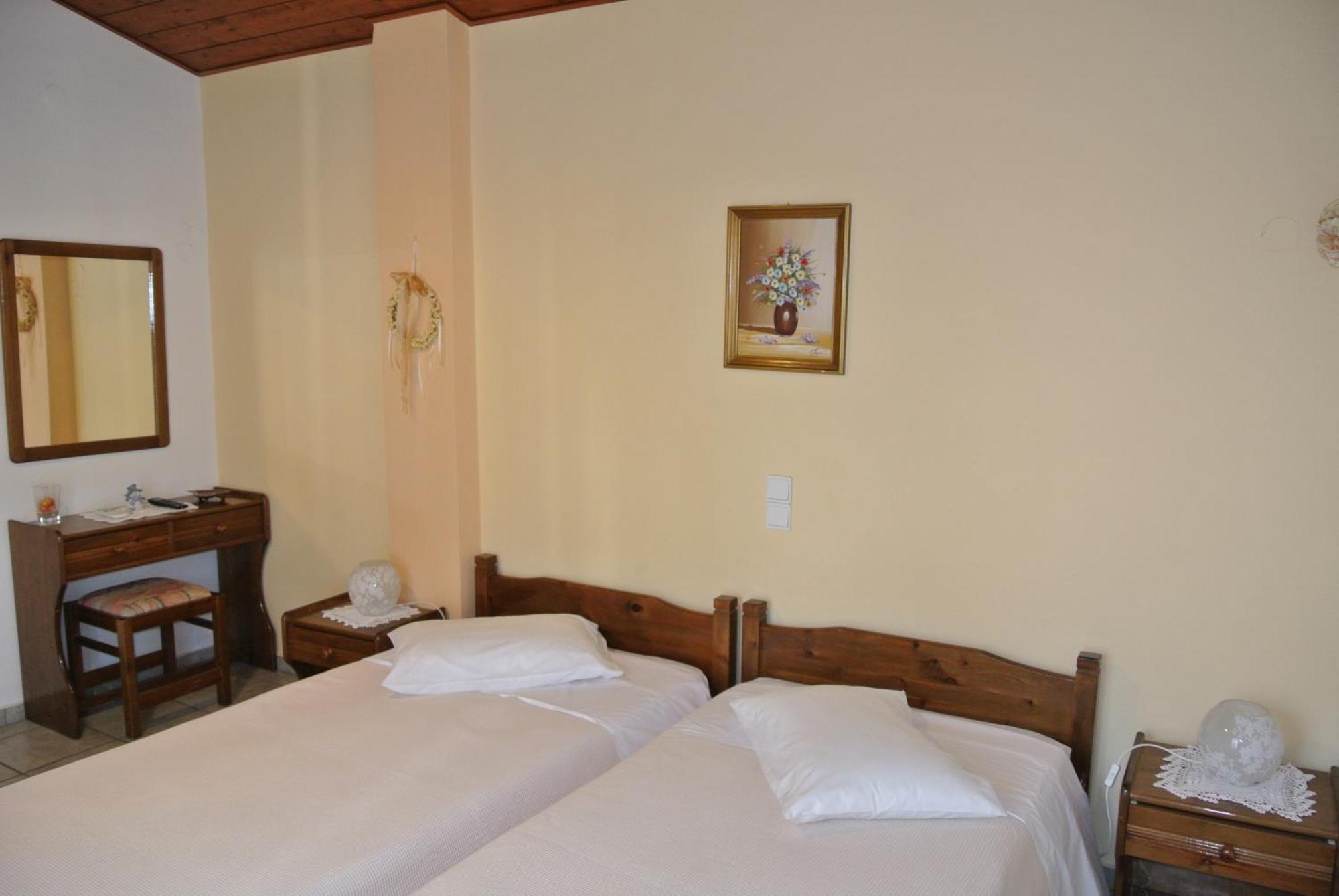 Meltemi Aparthotel Batsi  Bagian luar foto